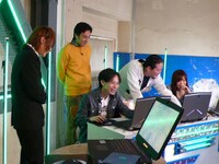 「極めろ！仮想ゲームクラブ」収録の様子。