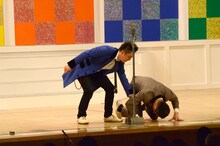 「最初にやっちゃえば楽」と早々に土下座を披露したホンキートンク。