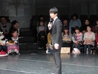 「夢オチ王決定戦」MCのキングオブコメディ高橋。