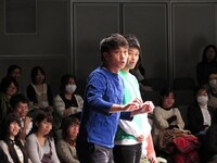 「夢オチ王決定戦」で優勝したジューシーズ。