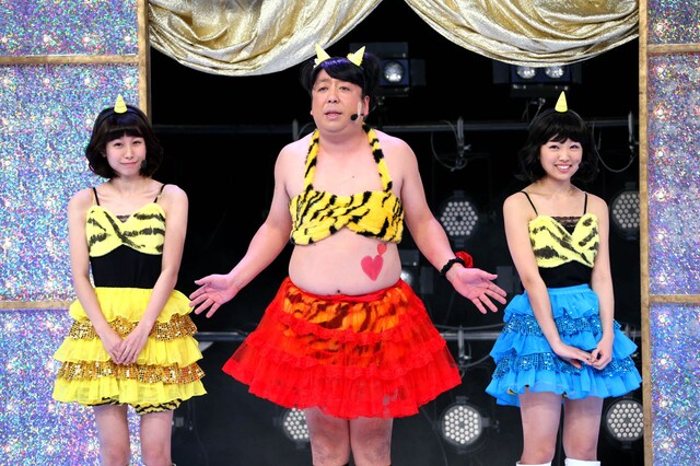 「ゴッドタン 第11回 芸人マジ歌選手権」の一場面。(c)テレビ東京