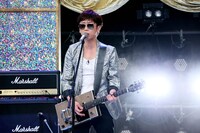 「ゴッドタン 第11回 芸人マジ歌選手権」の一場面。(c)テレビ東京