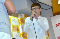 仕事の都合でイベントに遅れて到着した、ロバート馬場。