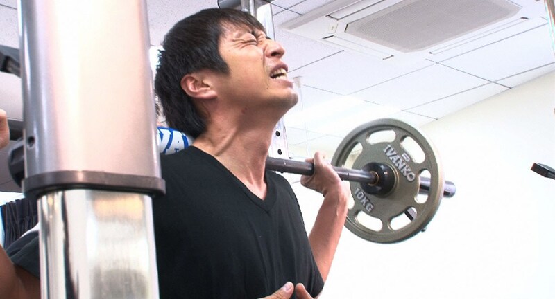 トレーニング中のチュートリアル徳井。(c)日本テレビ