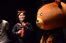 キンタロー。はモリノと顔の大きさを比較。