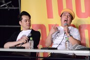 DVD「バナナTV」発売記念イベントの様子。