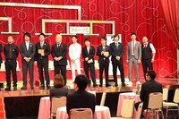 「THE MANZAI 2013」組み合わせ挑戦会の様子。