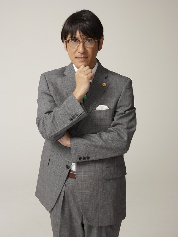 プラチナイト木曜ドラマ「慰謝料弁護士～あなたの涙、お金に変えましょう～」主演のココリコ田中。(c)ytv