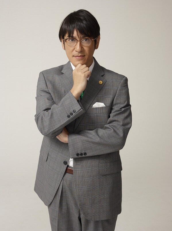 プラチナイト木曜ドラマ「慰謝料弁護士～あなたの涙、お金に変えましょう～」主演のココリコ田中。(c)ytv