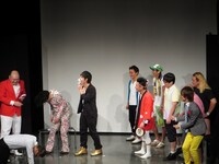 止まらない篠宮のボケを尊敬のまなざしで見つめる次世代ノーセンスたち。