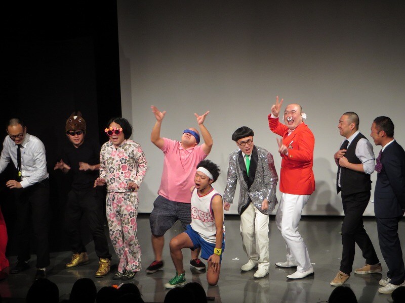 ボケが大渋滞のオープニング。