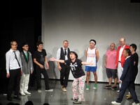 「第3回 ノーセンスユニークボケ王決定戦」で優勝した永野。