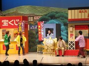 吉本新喜劇「年末ジャンボ！3人が行く」(c)吉本興業