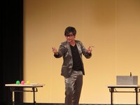 年間ランキング16位のサイクロンZ。メンタリムズムズの能力を披露。