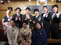 「雨上がり決死隊 VS わがまま大女優 京都おもてなしツアー」集合写真。