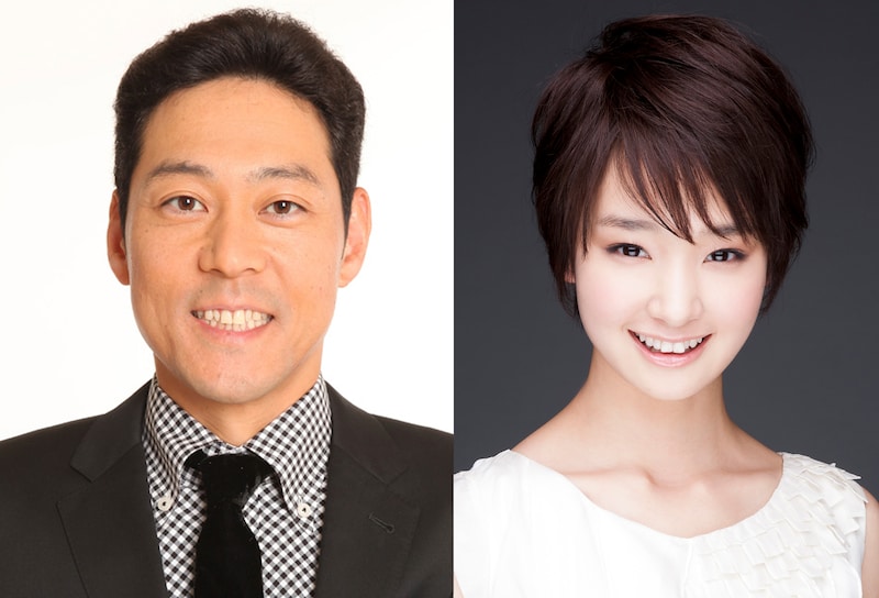 生放送「ココロ動く、未来へ~スカパー!アワード2013~」で番組MCを務める東野幸治(左)と剛力彩芽(右)。