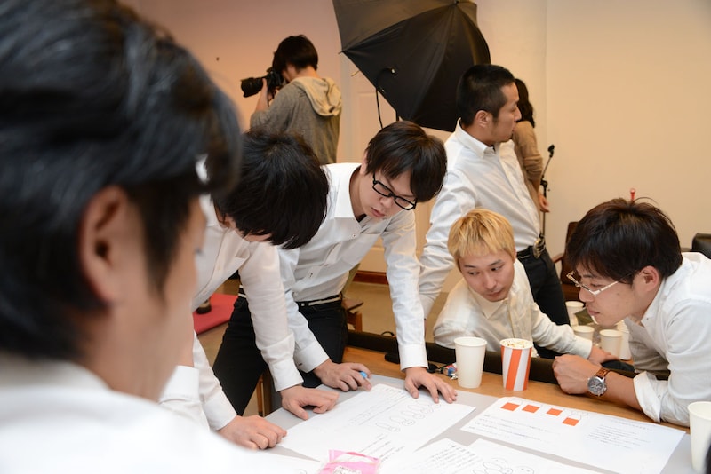 特集記事「FKD48流Live'Spotのススメ」撮影中の様子。