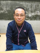 2014年1月31日（金）から2月2日（日）まで、東京・新宿シアターモリエールにて、ユニットコントライブ「空いているのに相席」vol.2を開催するバッファロー吾郎A。