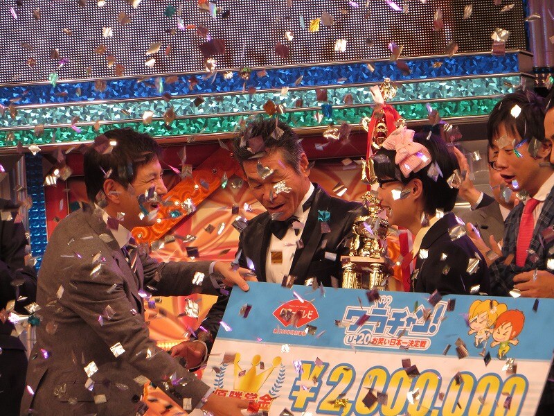 関根勤と間寛平から祝福されるたかまつなな。