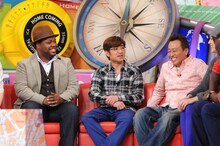 さまぁ～ずとクリス・ハート（左）。(c)MBS