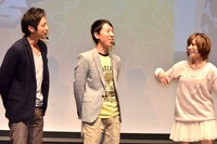 チュートリアルと大島麻衣（右）。