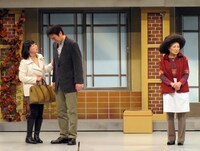 吉本新喜劇「しみけんのウキワ荘を守れ！」(c)吉本興業