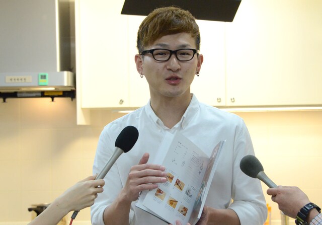 自身の初書籍を語るロバート馬場。