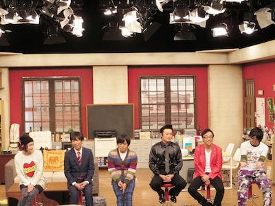 豊本のコスプレをやりたいという早見に大変さを熱弁する豊本（一番右）。