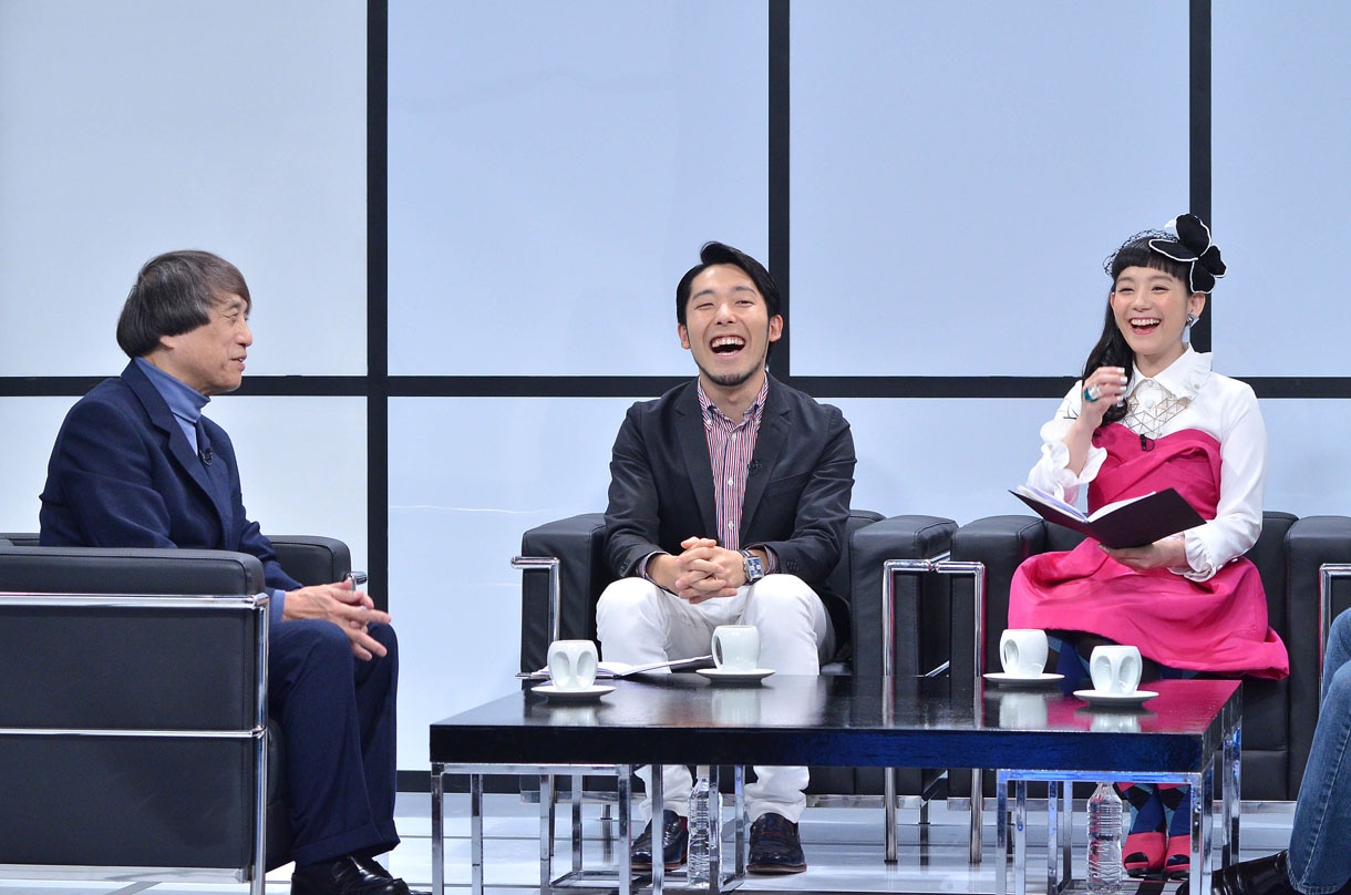 「カエル男たちの夜～デザインのチカラ～」の一場面。(c)MBS