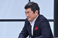 「カエル男たちの夜～デザインのチカラ～」出演時の奥山清行。(c)MBS