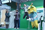 イベント中、頻繁に飛び跳ねていたペナルティ・ワッキー(右から2人目)と、ふなっしー(右端)。