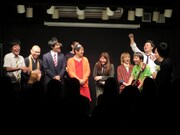 前半エンディングのキャラ祭り。