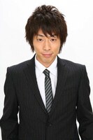 「マッチング・ラブ」MCのロンドンブーツ1号2号・田村淳。(c)TBS