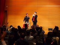 トークショーの様子。