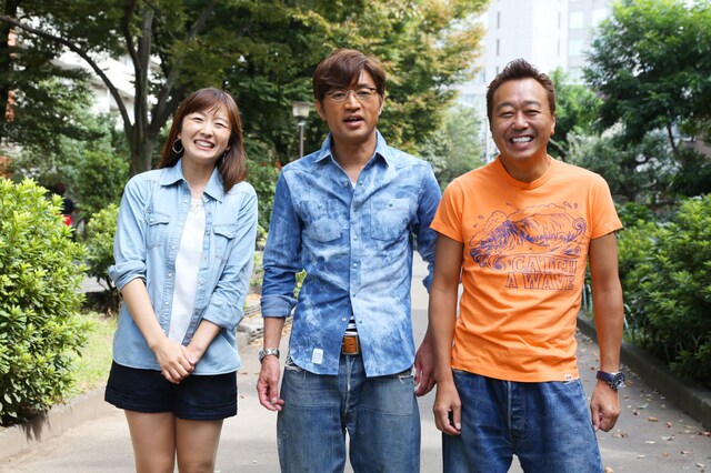 「モヤモヤさまぁ～ず2」に出演中のさまぁ～ずと狩野恵里。(c)テレビ東京