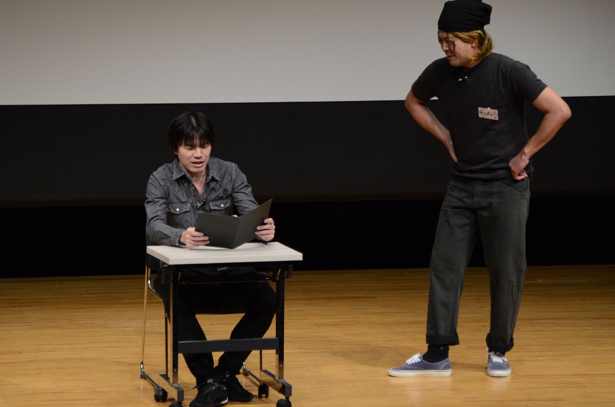 優勝を飾ったYes-manの2本目のコント。居酒屋で繰り広げられる複雑な恋愛模様描いたコントで笑わせた。