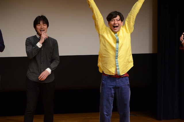 「トゥインクル1グランプリ2013」で優勝し、喜ぶYes-man。左が村山武蔵、右が越田裕。