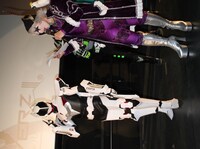 ご当地ヒーローを紹介するゴー☆ジャス（右）。