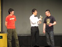 「ダイナマイト関西2014」予選トーナメントを行ったケンドーコバヤシと博多大吉。