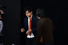 アドバイス通りにネタを合わせるアルコ＆ピース。