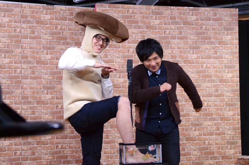 漫才「忍者」をアドバイスの通りに修正して披露するアルコ＆ピース。