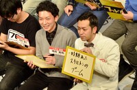 ニューヨーク嶋佐（左）と、ムーディ勝山（右）。