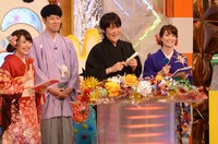 MCの相内優香、小籔千豊、千原ジュニア、秋元玲奈（左から）。
