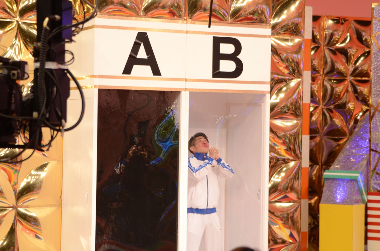 「本当の芸人運No.1」で最後の2人に残ったレイザーラモンHG（左）とジャングルポケット太田（右）。