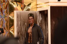 「本当の芸人運No.1」に輝いたレイザーラモンHG。墨汁を浴びて一番芸人として“オイシイ”結果に。