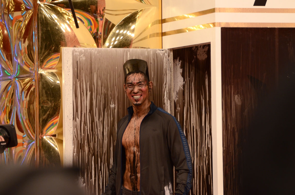 「本当の芸人運No.1」に輝いたレイザーラモンHG。墨汁を浴びて一番芸人として“オイシイ”結果に。