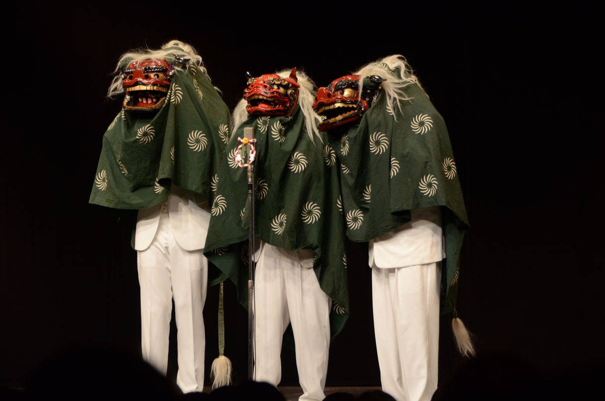 ライブ「グランジpresents『豚で終わるか狼で死ぬか新春SP』」の様子。