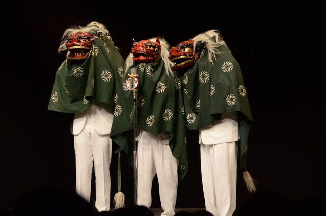 ライブ「グランジpresents『豚で終わるか狼で死ぬか新春SP』」の様子。