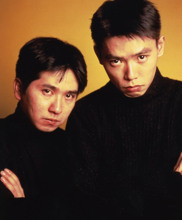 写真は爆笑問題。左から、田中裕二、太田光。