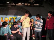 オシャレに無頓着芸人。玉城がはいているのがザラジン。和賀がTシャツをインしている姿に悲鳴も。